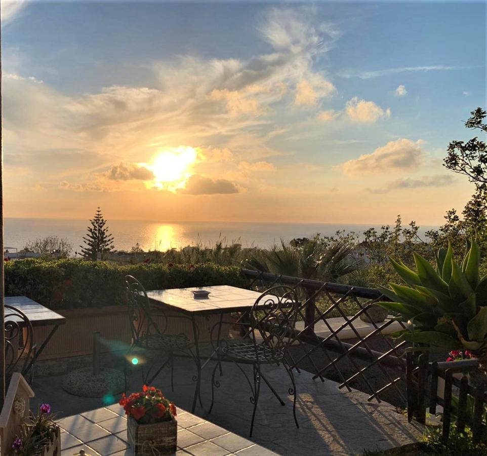 לינה וארוחת בוקר Forio di Ischia La Terrazzina Sul Tramonto מראה חיצוני תמונה