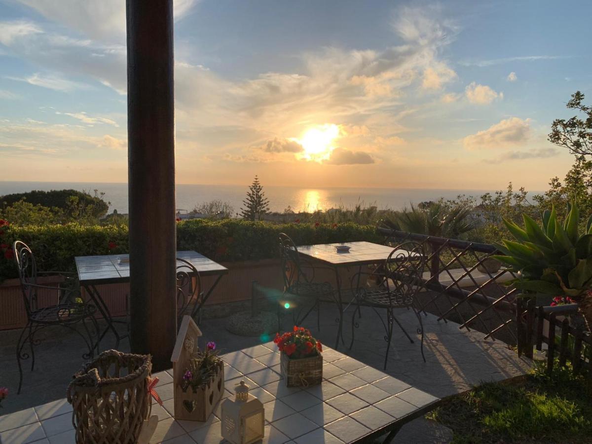 לינה וארוחת בוקר Forio di Ischia La Terrazzina Sul Tramonto מראה חיצוני תמונה